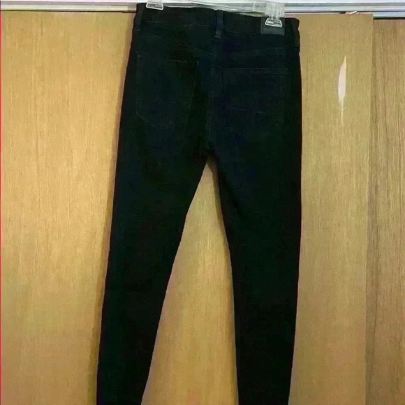 Women’s American Eagle jeans - Picture 2 of 7